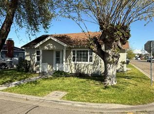 155 N Bryan Ave, Oakdale, CA 95361
