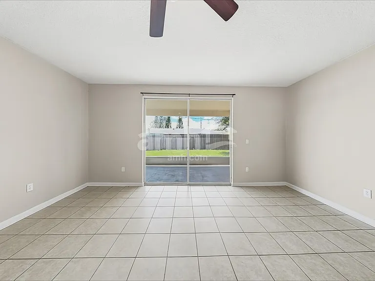 810 Dunkirk Ave NW — Photo 8
