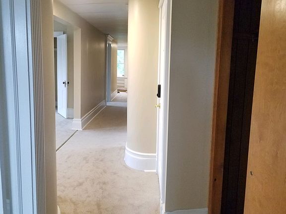 2nd image of 22 Potter St #2