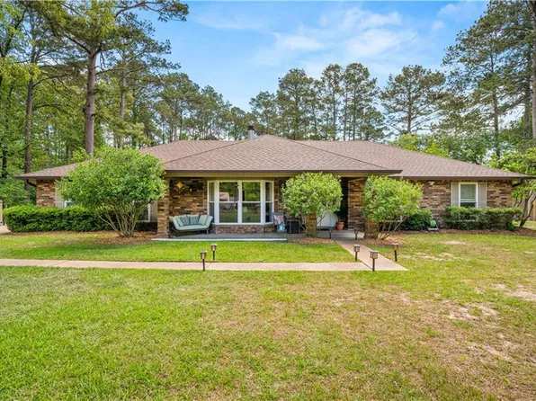 4210 Aspen Ct, Pineville, LA 71360