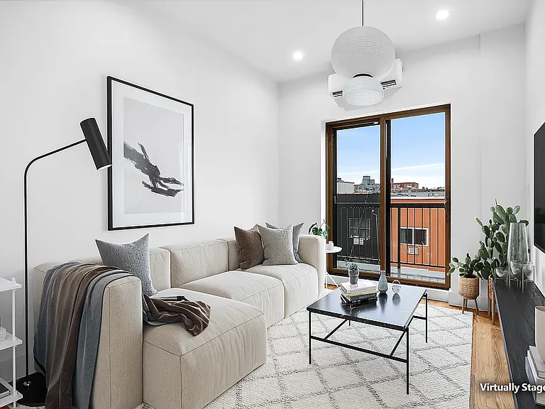 111 Woodbine St #6 — Photo 2