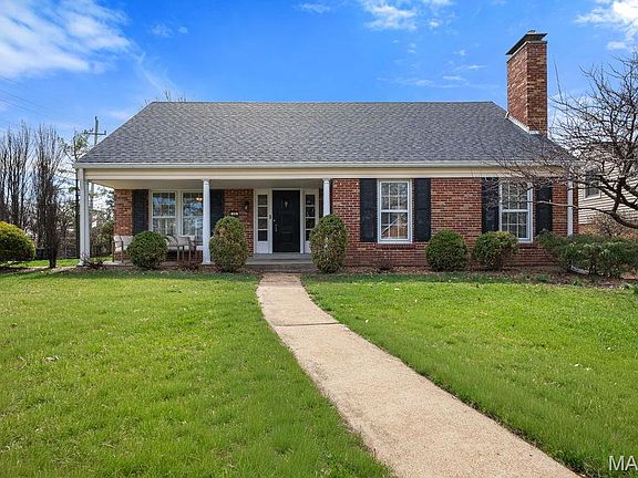 2nd image of 24 Willow Oak Ln