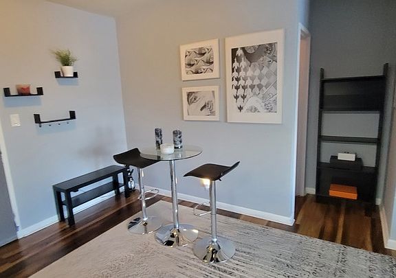 3rd image of 1000 West Ave Penthouse 20
