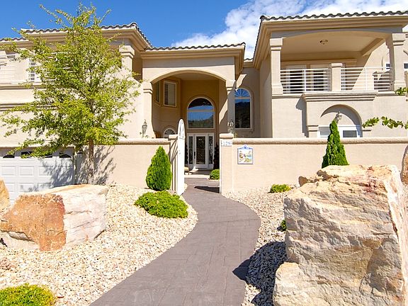 2nd image of 729 Los Miradores Dr
