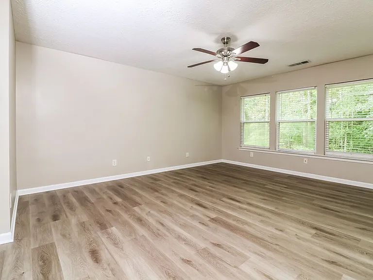 130 Sugar Berry Pl — Photo 5