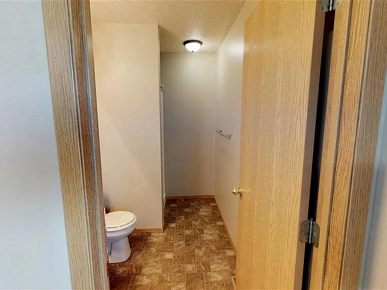 Oakmont Estates — Photo 24