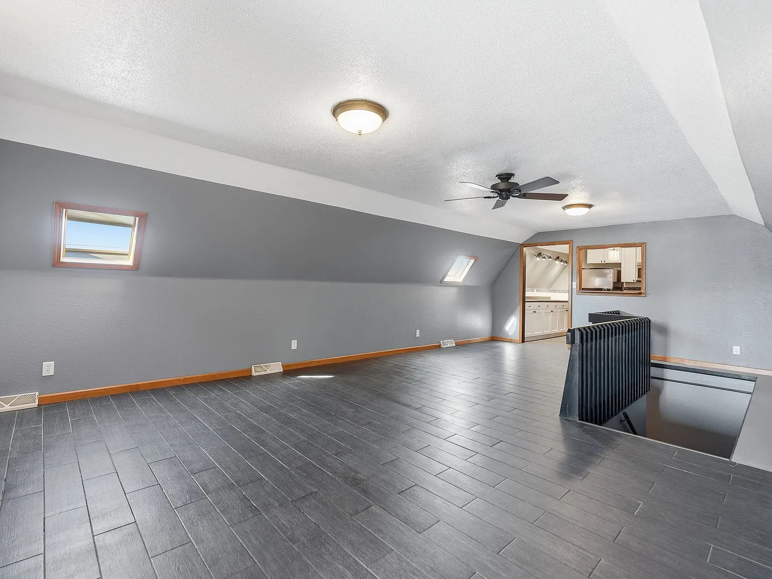 1 bed, 720 sqft, $1,050 — Photo 2
