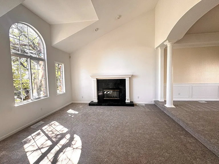 4216 Mepham Ct — Photo 4