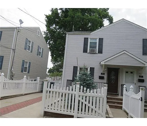 682 Colgate Ave photo 1