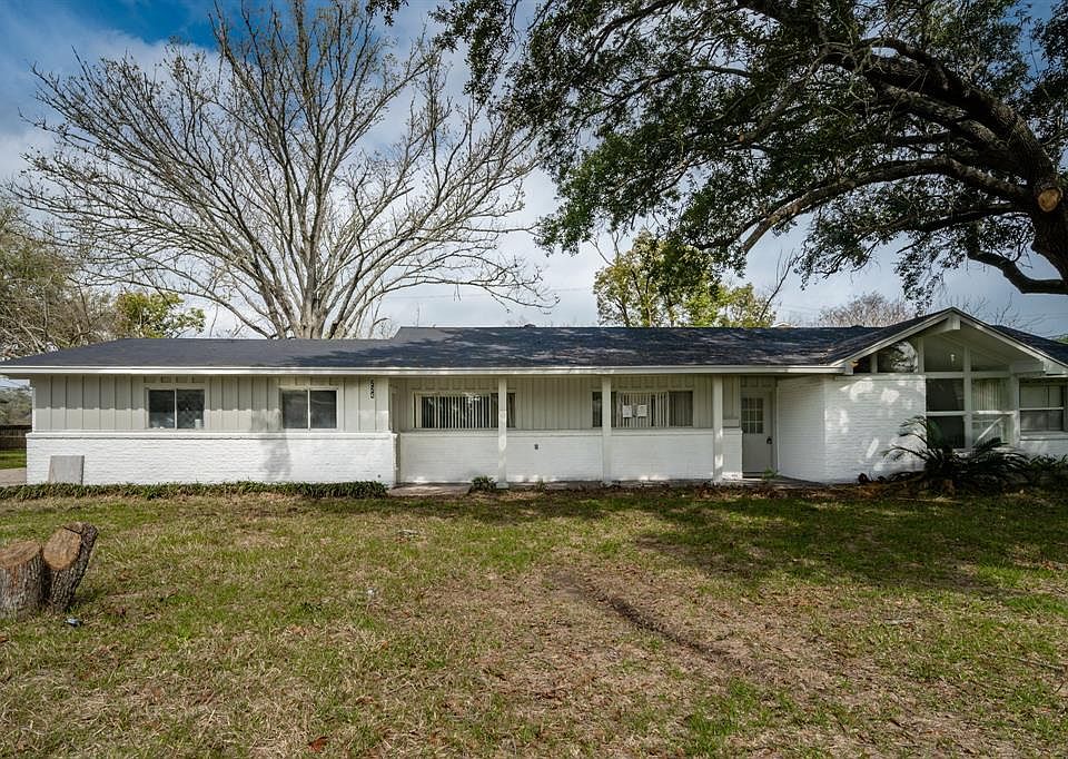 1st image of 224 Seagrove Ave