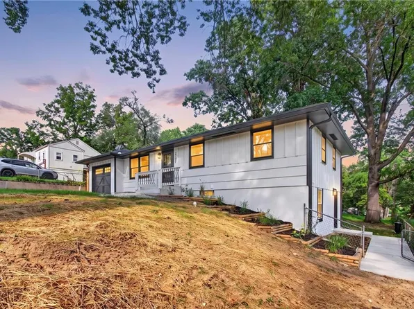 3737 N Walrond Ave, Kansas City, MO 64117