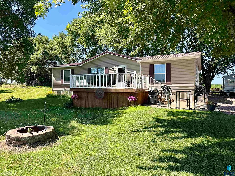 1st image of 25 Pommier Ln