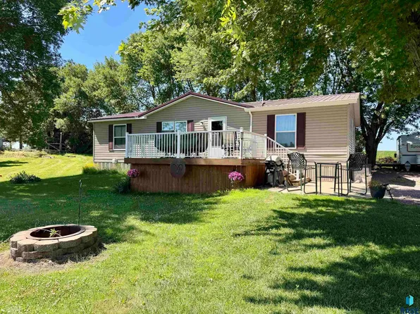 25 Pommier Ln, Garvin, MN 56132