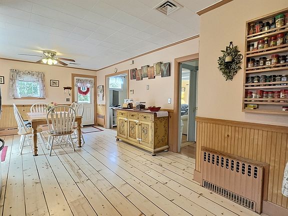 3rd image of 11 Cherry Street Ct
