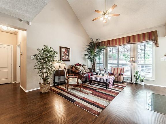 4th image of 7233 Coventry Ct