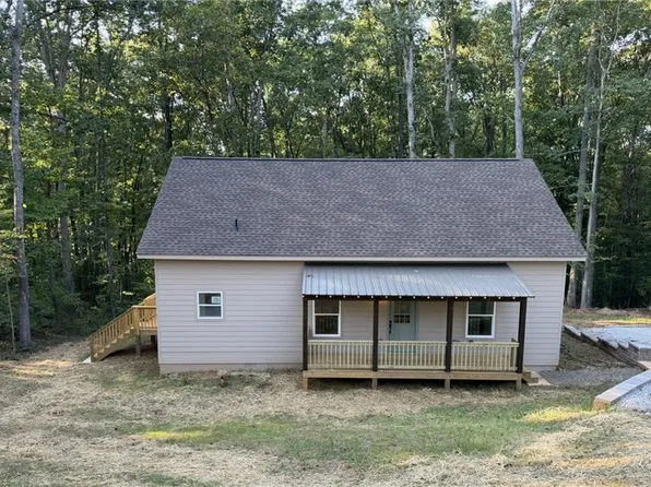 604 Trump Ct, Carrollton, GA 30116