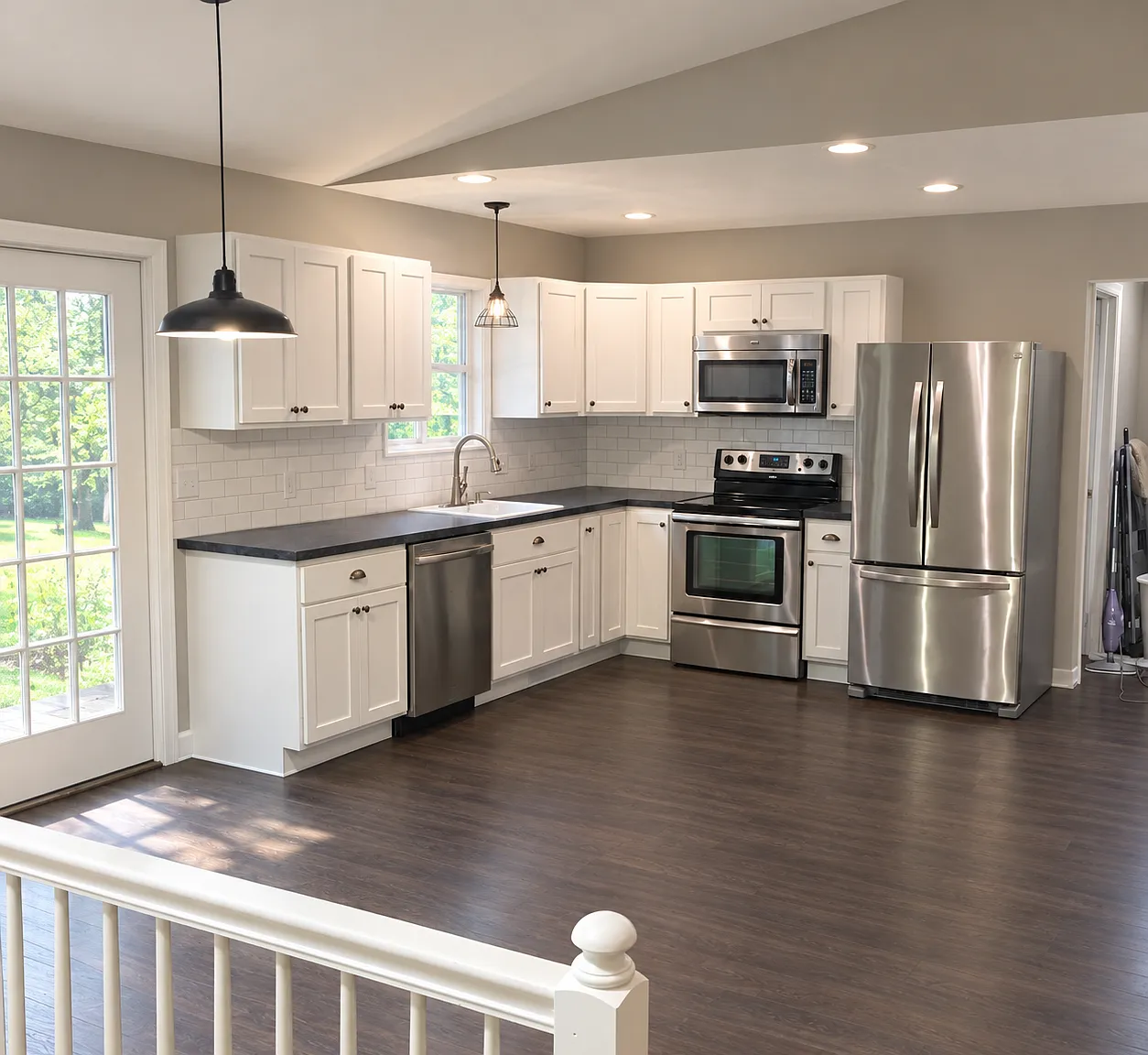 3 bed, 1600 sqft, $2,400 — Photo 1