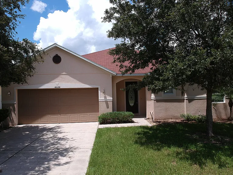 4624 Barbados Loop — Photo 1