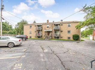 920 Kingsway Dr APT 1C, Lorain, OH