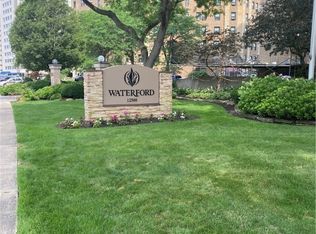 12500 Edgewater Dr APT 605, Lakewood, OH