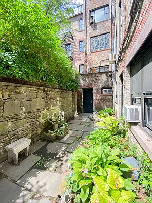 Rented by City Connections Realty | media 31