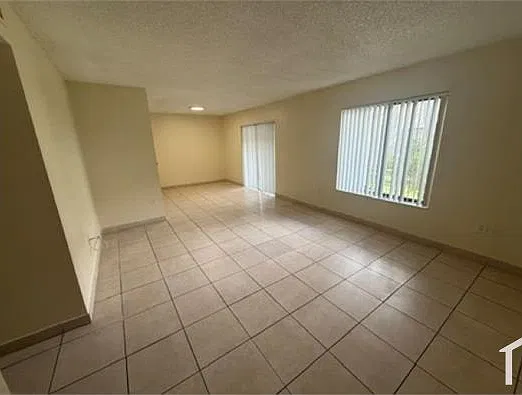8411 Coral Lake Mnr