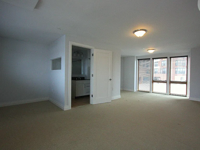 338 Grove St #4C — Photo 18