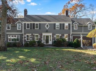 365 Wychwood Rd, Westfield, NJ 07090