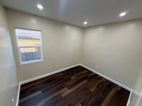 752 W 104th St, Los Angeles, CA 90044
