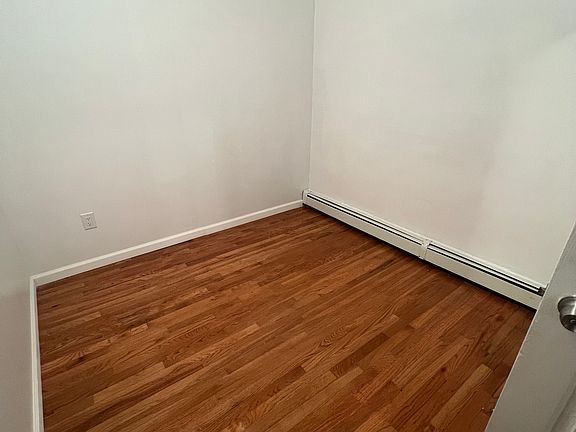 3rd image of 8040 89th Ave Floor 1