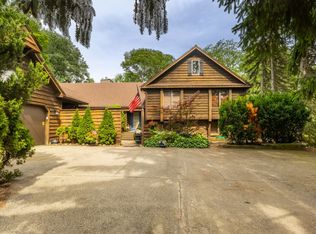 9767 Burning Tree Dr, Grand Blanc, MI 48439