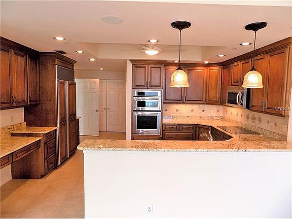 5th image of 3 Seaside Ln APT 301
