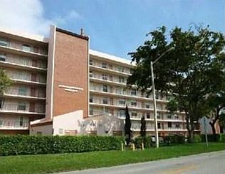 1st image of 4570 NW 18th Ave APT 402