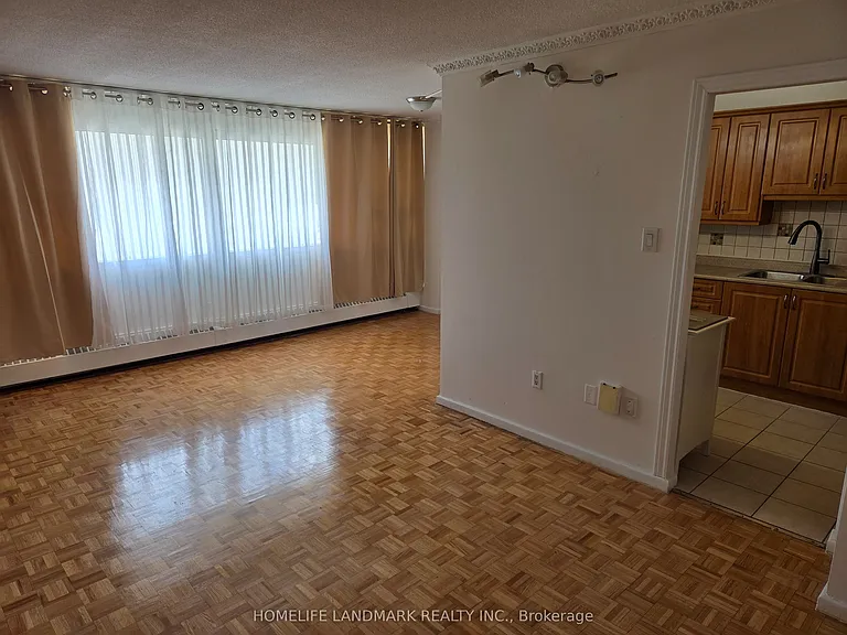 100 Leeward Glenway #301 — Photo 4