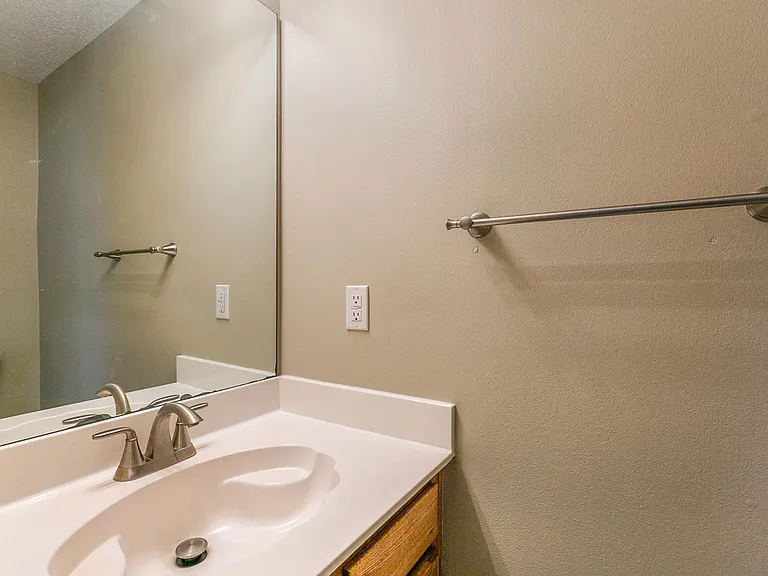 472 Vireo Dr — Photo 16