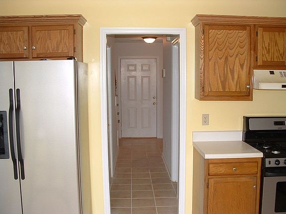 Eat-in Kitchen looking into foyer