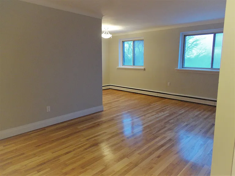 1404 Rosenthal Ave #5 — Photo 4