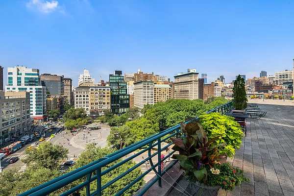 Rented by Compass | media 12