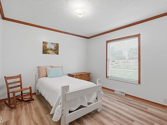 5th image of 7088 Addie Rd
