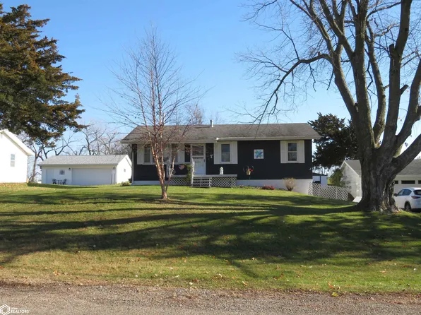 7 N 25th St, Marshalltown, IA 50158