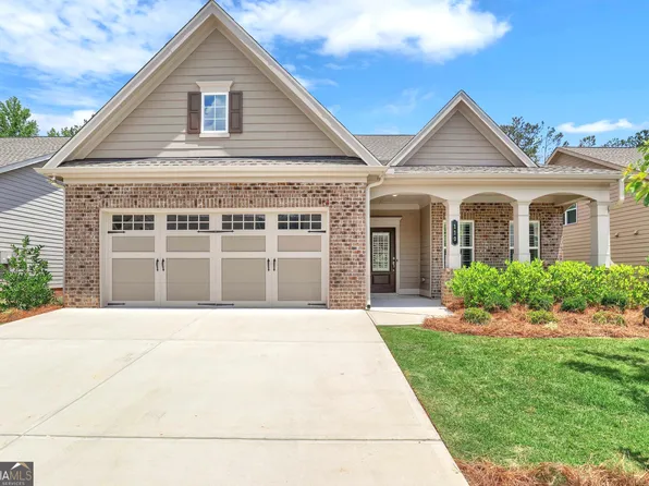 110 Greenleaf Pass, Sharpsburg, GA 30277