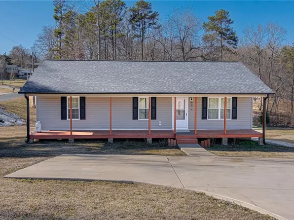 5207 Brook Cir, Archdale, NC 27263