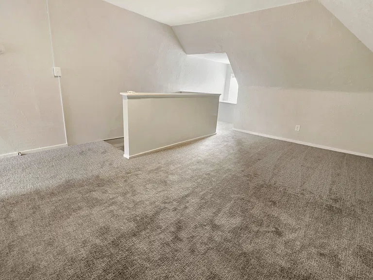 918 Harrison Ave — Photo 14