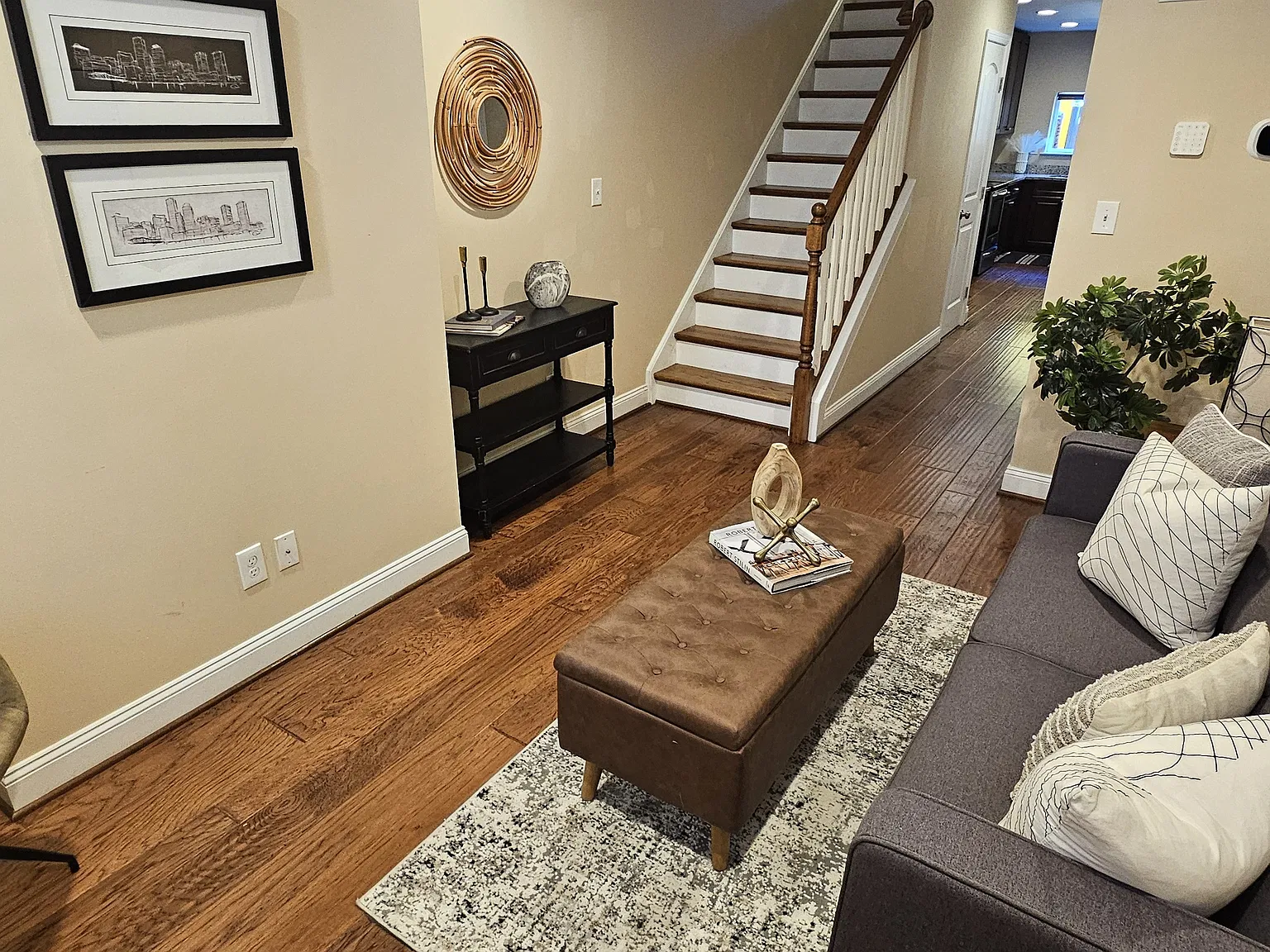 3 bed, 2.5 bath, 1500 sqft, $2,700 — Photo 3