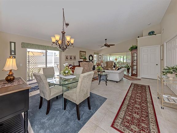 3rd image of 525 Clubside Cir