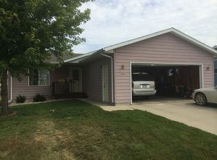 404 W 8th St, Dell Rapids, SD 57022