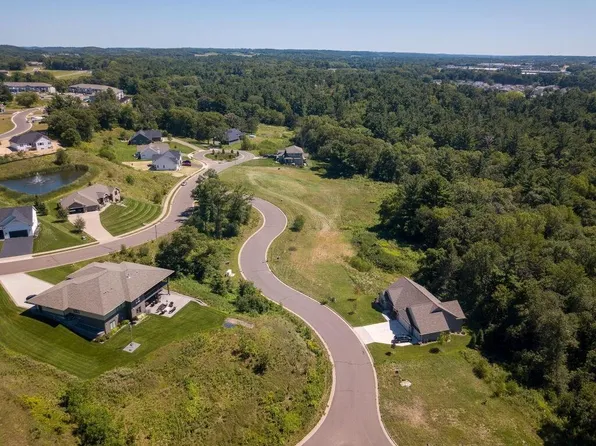 1590 Southern Hills Court, Altoona, WI 54720