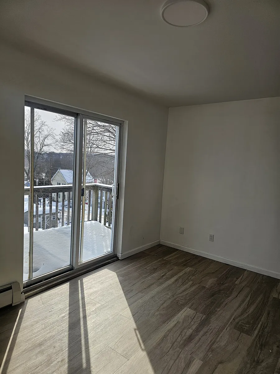 Building Photo - 14 Montross St #3