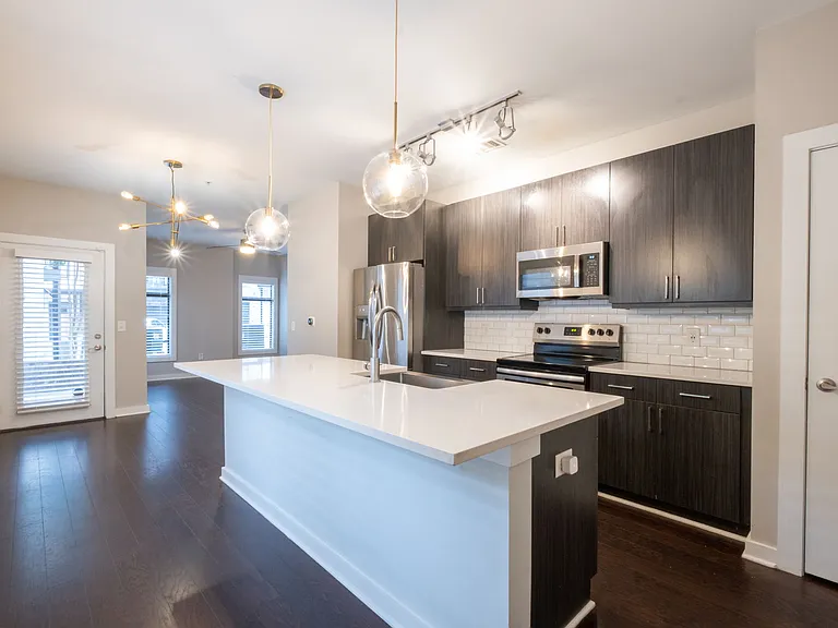 48 Moda Ln — Photo 1