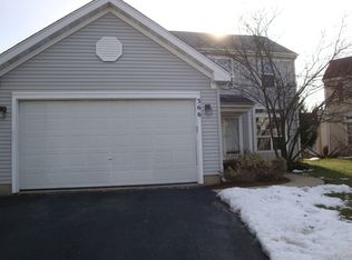 366 S Arrowhead Ct, Round Lake, IL 60073